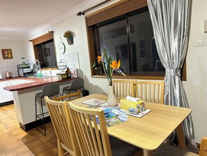 Dining - Fabulous 3-bedroom country house in charming Woollamia (woollamia)