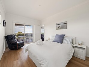 3 makuuhuonetta, silitysrauta/-lauta, internet, vuodevaatteet