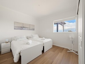 3 Schlafzimmer, Bügeleisen/Bügelbrett, Internetzugang, Bettwäsche