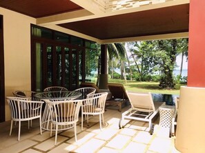 Outdoor dining - Amatapura Beach Villa 14 (Krabi)