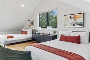 Desk, iron/ironing board, free WiFi, bed sheets - Lake Austin Views + Pool, Firepit, Deck, Game Room | Sundown Social by AvantStay (Austin)