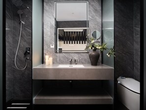 基本雙人房, 庭園景觀 | 浴室 | 淋浴設備、吹風機、拖鞋、毛巾