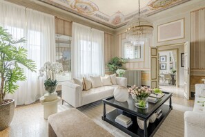House - The Marble Penthouse (Lucca)
