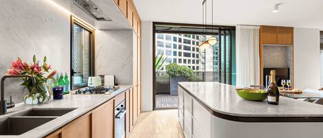 Fridge, microwave, oven, stovetop