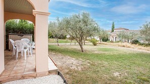 Outdoor dining - Beautiful villa with garden 8 pers (Homps)