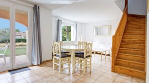 Dining - Beautiful villa with garden 8 pers (Homps)