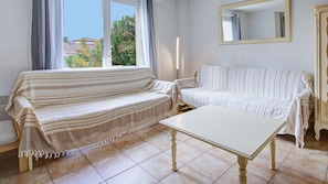 TV - Beautiful villa with garden 8 pers (Homps)