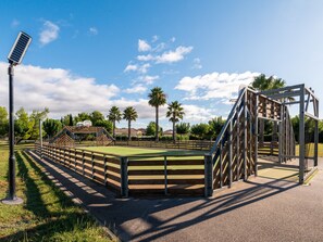Sports court - Charming villa with garden for 6 pers (Homps)