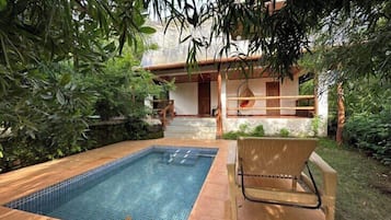 ๋๋ญ์ค ๋๋ธ๋ฃธ, ์์์ฅ ์ ๋ง