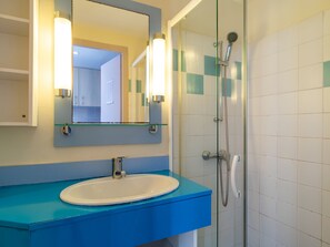 Shower - Cottage for 4 people near the sea with a swimming pool and terrace (Guidel)