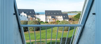 Cottage, ocean view, sleeps 4