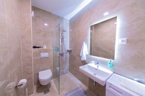 Shower, hair dryer, towels, soap - Beautiful 2-bedroom apartment with AC in lovely Sutomore (Sutomore)