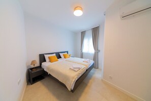 2 bedrooms, Internet, bed sheets - Beautiful 2-bedroom apartment with AC in lovely Sutomore (Sutomore)