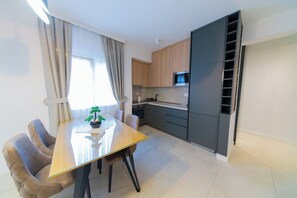 Dining - Beautiful 2-bedroom apartment with AC in lovely Sutomore (Sutomore)