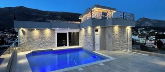 Beautiful 2-bedroom apartment with AC in lovely Sutomore
