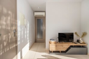 Interior - Cal Benet de Camarassa 3 – Piso céntrico con 3 habitaciones y ascensor (Camarasa)