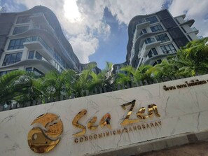 Apartment, 1 Bedroom, Smoking, Balcony | Exterior detail - Stylish Bang Saray Apartment With Pool and Resort Facilities (Sattahip)