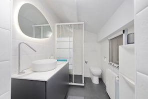 Shower, hair dryer, towels, soap - Cappellari Luxury Suite (Roma)