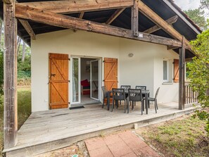 تناول الطعام بالخارج