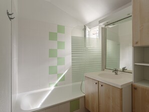 Bathroom - Charming House for 6 in Residence with Pool (Ondres)