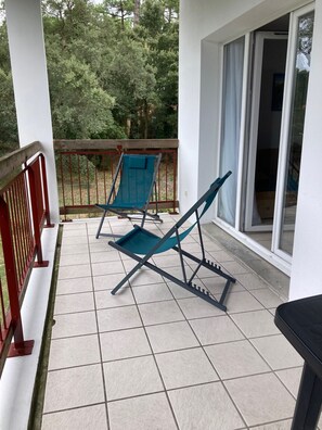 Property grounds - apartment, balcony, view of nature, sleeps 6 (Ondres)