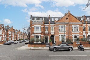 Exterior - Little Haven, by Veeve (London)