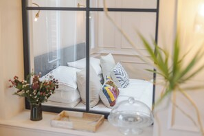 WiFi, bed sheets - Little Haven, by Veeve (London)