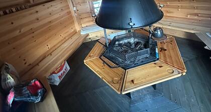 Hey Hus! Cozy and comfortable home in Lapland with sauna and BBQ space!