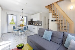 TV - Vacations at Cap Privat: your cozy apartment by the dune on Sylt (List auf Sylt)