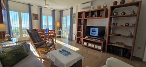 Smart TV, books - Arkadia Beach Seafront | The Lighthouse (Las Lagunas de Mijas)