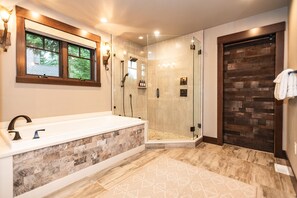 Hair dryer, towels - Luxury Golf Retreat - 5th Night Free | Fire Pits | Game Room | Spa | Close to Winery (Cle Elum)