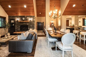 Interior - Luxury Golf Retreat - 5th Night Free | Fire Pits | Game Room | Spa | Close to Winery (Cle Elum)