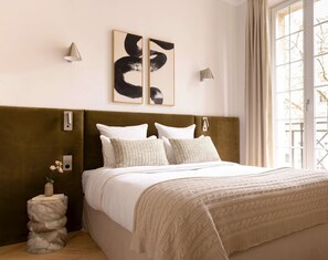 2 bedrooms, iron/ironing board, WiFi, bed sheets - Harmony Collection I 2BR Suite 4P AC Opera Grevin (Paris)