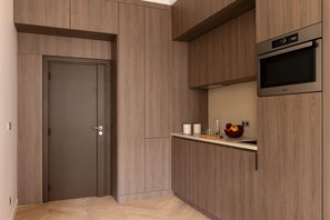 Fridge, microwave, oven, stovetop - Harmony Collection I 2BR Suite 4P AC Opera Grevin (Paris)
