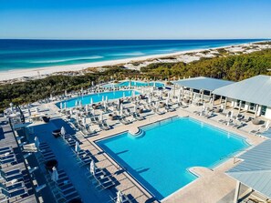 A heated pool - 🦩Book Me Baby! Beach Cruiser Cottage in WaterColor🦩 (Santa Rosa Beach)