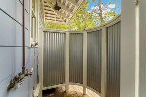 Property grounds - 🦩Book Me Baby! Beach Cruiser Cottage in WaterColor🦩 (Santa Rosa Beach)