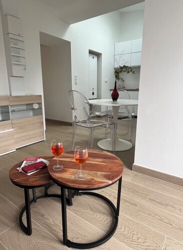 New 2-person apartment with streetcar access to the 24h Le Mans racetrack