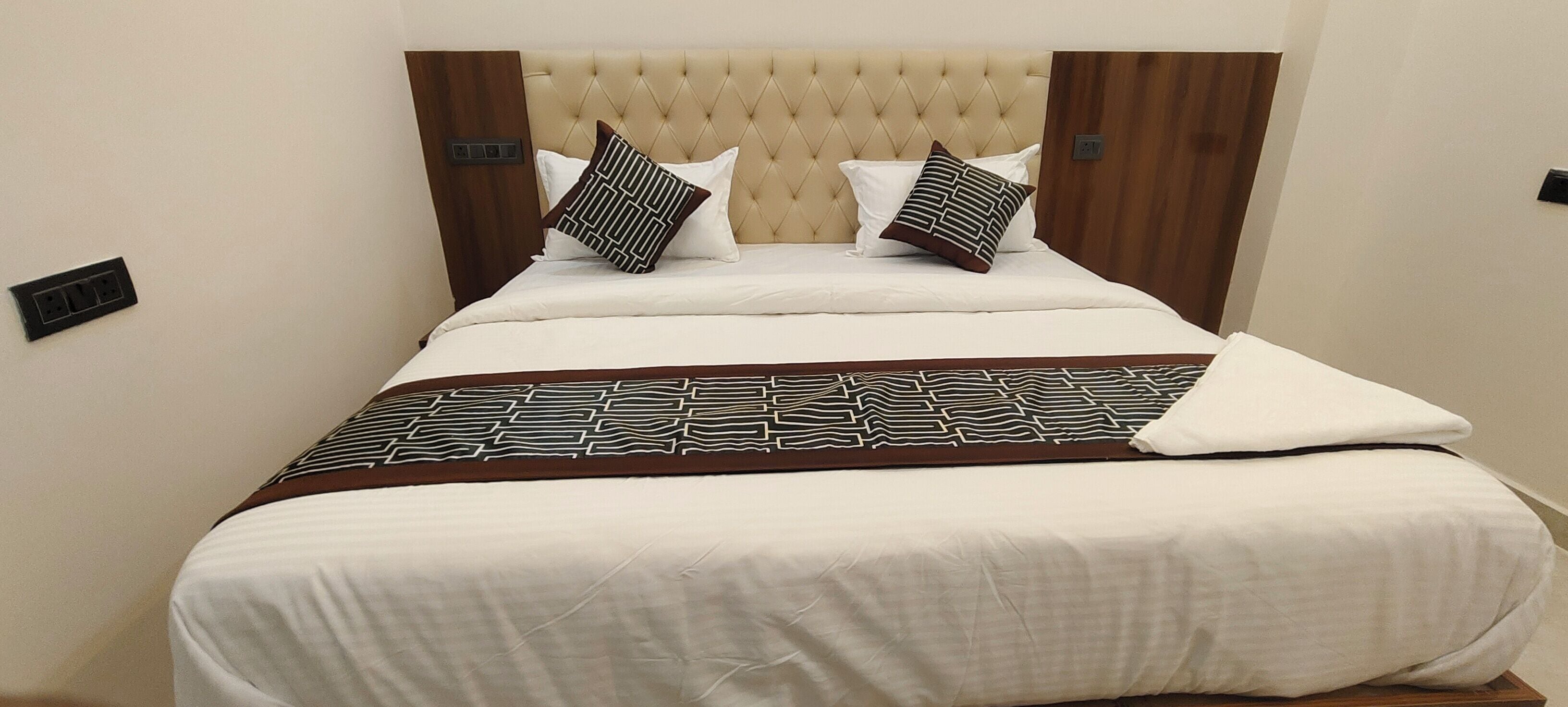 Deluxe Double Room, City View