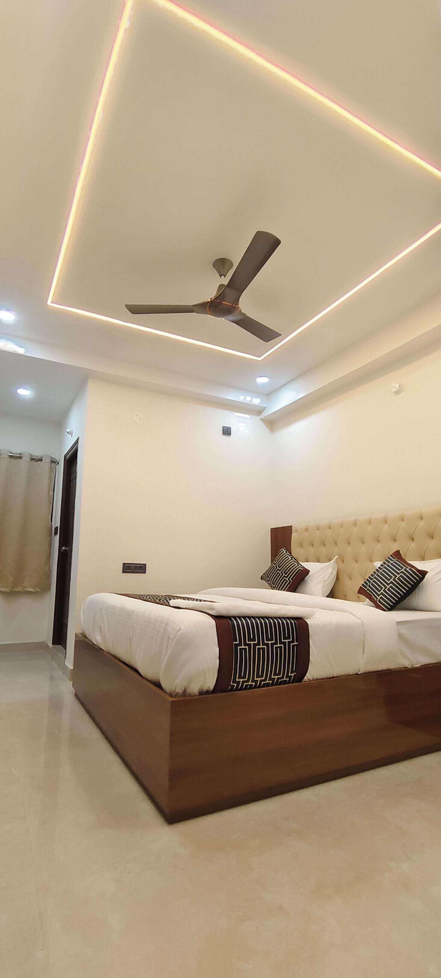 Deluxe dubbelrum - utsikt mot staden | Vardagsrum