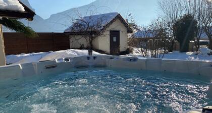 Appartement avec spa privĂ© en Maurienne â LâArmĂ©laz