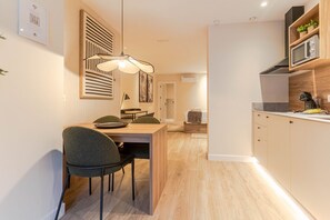 Dining - Alhambra Apartment. Modern, bright, and ideally located. (Granada)