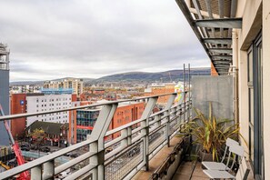 Apartment, 2 Schlafzimmer, Balkon, Stadtblick | Unterkunftsgelände