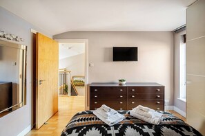 Căn hộ, 2 phòng ngủ, ban công, quang cảnh thành phố | 2 phòng ngủ 