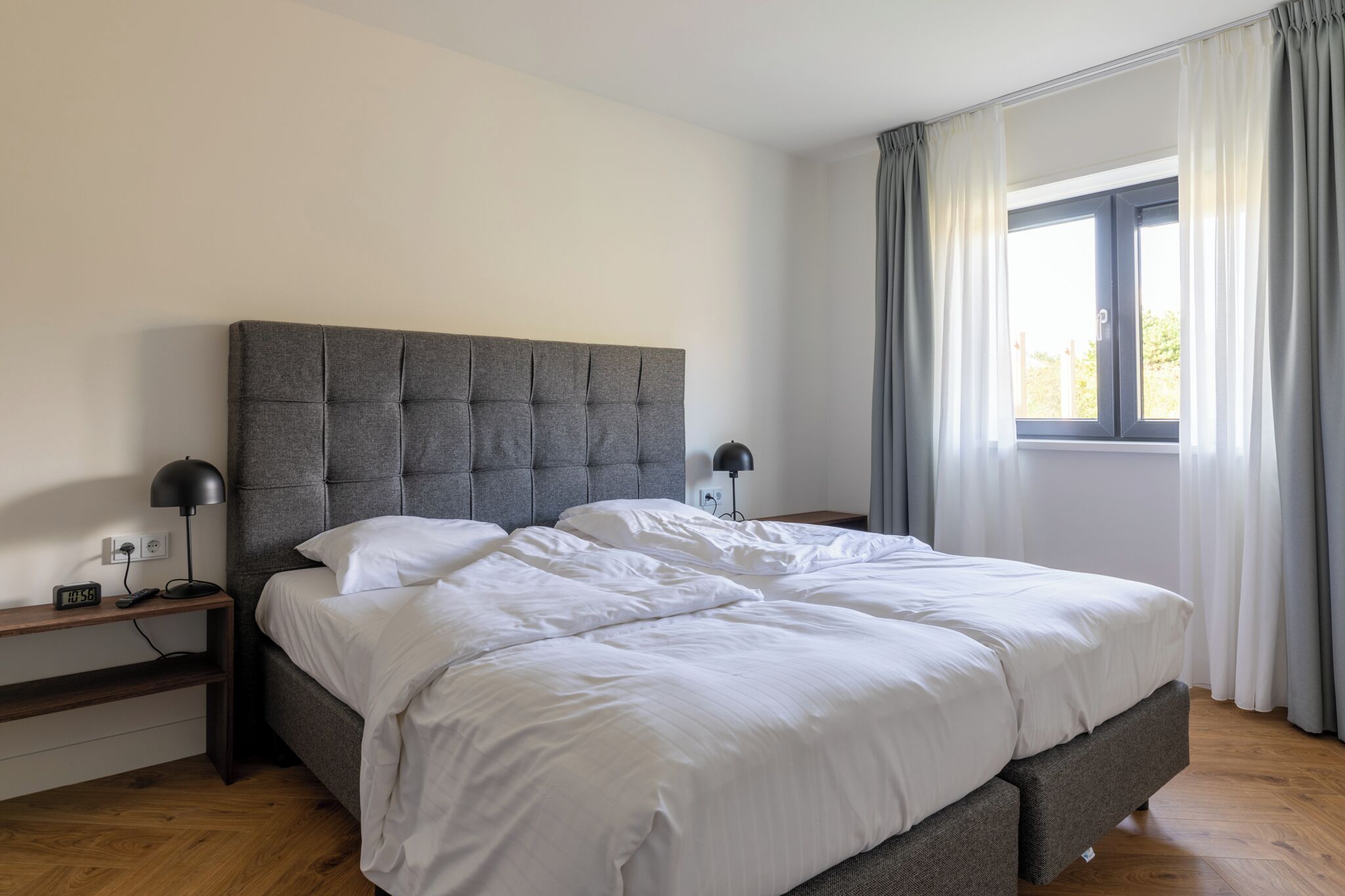 4 bedrooms, iron/ironing board, free WiFi