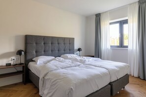 4 habitaciones, tabla de planchar con plancha y wifi gratis 