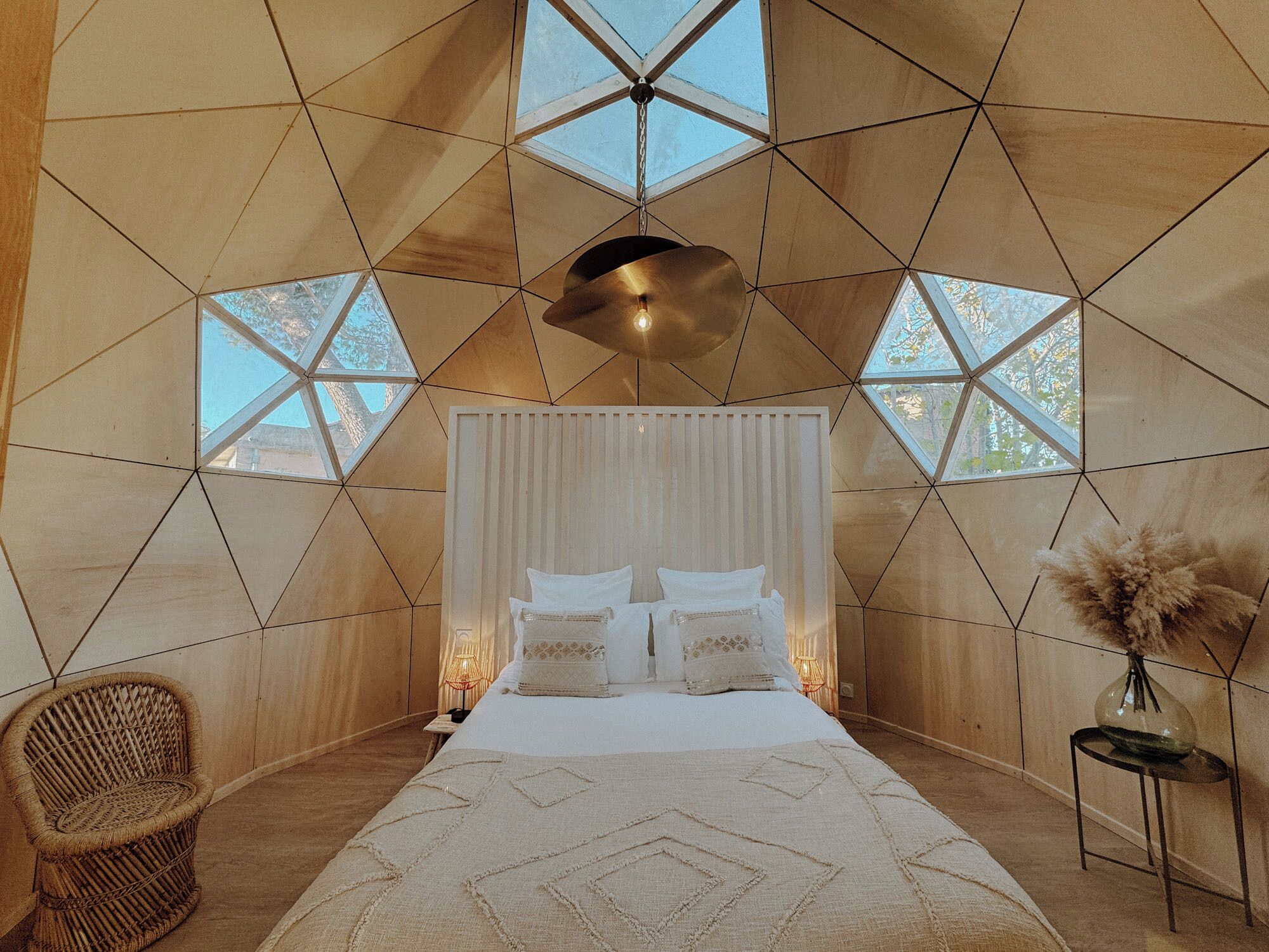 Comfort Cabin, 1 Queen Bed, Pool View