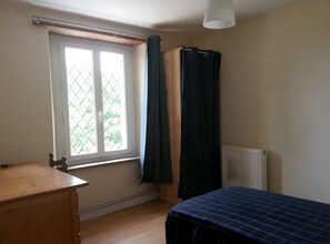 Tabla de planchar con plancha y wifi 