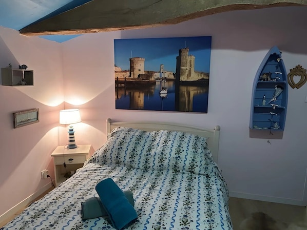 1 bedroom, WiFi, bed sheets