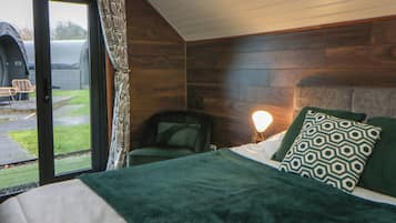 1 bedroom, individually decorated, individually furnished, free WiFi