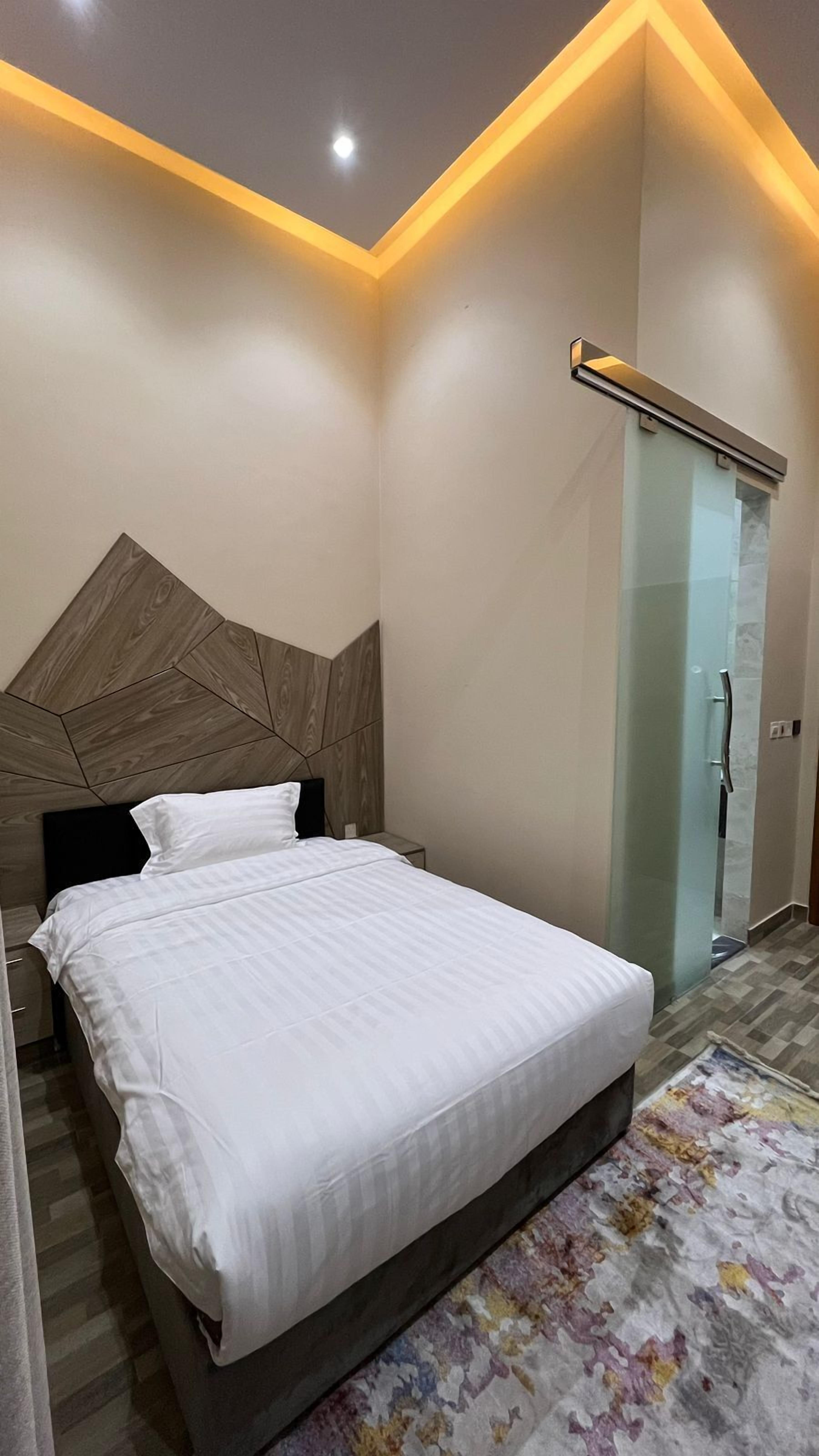 In-room safe, laptop workspace, blackout curtains, soundproofing